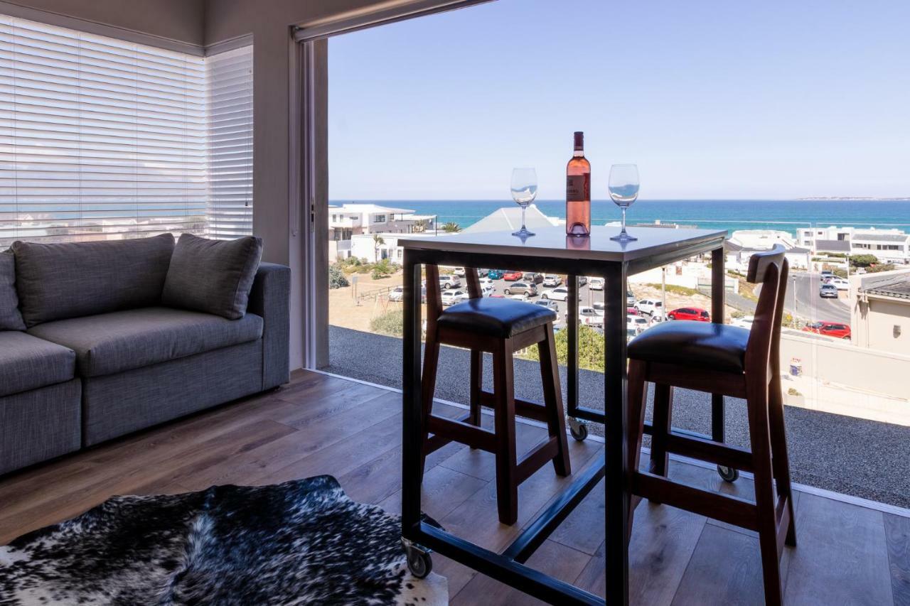 Small Bay Beach Suites كيب تاون المظهر الخارجي الصورة