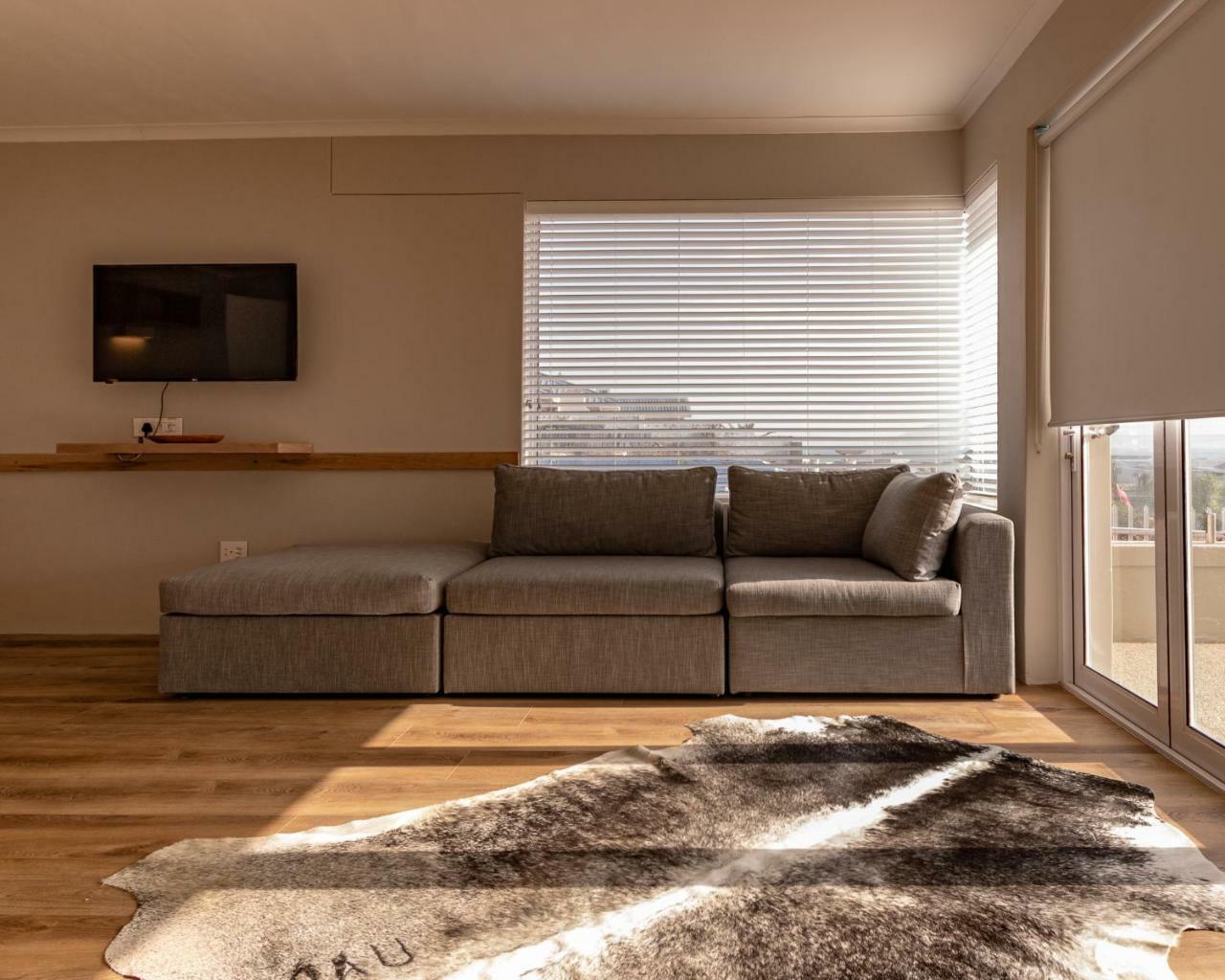 Small Bay Beach Suites كيب تاون المظهر الخارجي الصورة