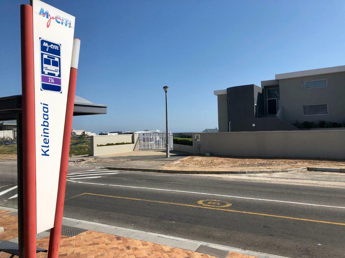 Small Bay Beach Suites كيب تاون المظهر الخارجي الصورة